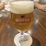 ベルギービール アントワープ セントラル - リンデマンス・ペシェリーぜです。桃のビールです。