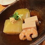 UMAMI日本酒弐番館 - 冬瓜と海老、高野豆腐の冷製炊き合わせ