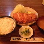 とんかつ江戸家 - ロースかつ定食　1590円