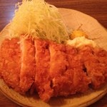 とんかつ江戸家 - ロースかつアップ　もの凄い迫力です