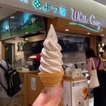 ミルク&パフェ よつ葉ホワイトコージ - 