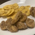 ロビンズインドキッチン - サービスのバナナチップ