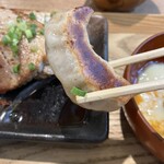 肉汁餃子のダンダダン - 綺麗曲線美！ダンダダン餃子