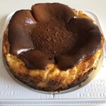 洋食喫茶かんぱーにゃ - バスクチーズケーキ　2500円