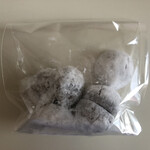 洋食喫茶かんぱーにゃ - チョコとナッツのスノーボール