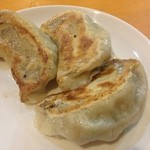中国料理 鮮菜 - 餃子三ヶ
