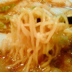 彩華ラーメン - 中細縮れ麺