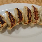 餃子ノ酒場 太陽ホエール - 太陽の焼き餃子