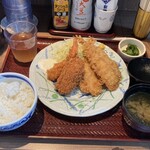 Tsukiji Shokudou Genchan - 魚河岸フライ定食