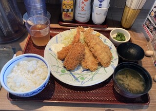 Tsukiji Shokudou Genchan - 魚河岸フライ定食
