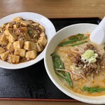 味味 - 昼ラーメンセット(台湾豚骨ラーメン
＆マーボ飯をチョイス)