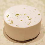 アマラントス - ランチコース 15950円 のメレンゲ ライム ココナッツ