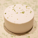 アマラントス - ランチコース 15950円 のメレンゲ ライム ココナッツ