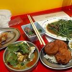 姫路のタイ屋台 玲 - 