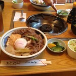 中洲ちんや - すき焼き丼1365円