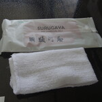 Surugaya - なんとビックリ！使い捨てのお手拭きが布製なのです