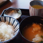 界 阿蘇 - 朝食：肥後米と南関揚のお味噌汁