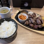 Tokachi Ha-Bu Gyuu Yakiniku Mommon - 