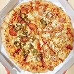 ドミノ・ピザ - ハーフ＆ハーフ(L)　3900円
(ガーリック・マスター、スパイシー)