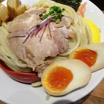 三田製麺所 - 冷やし鯛だし塩つけ麺（特盛）、三田盛り980円（毎月３日の「三田の日」は、三田盛り無料）