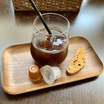 バルバルキッチンアメリ - いつものアイスコーヒーS(¥300)
      日によって量がかなり違うのはご愛嬌(笑)