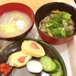 レストラン ロータス - おはようっす‼︎今日の朝ごはん！ごぼう天うどんに水炊き！明太子の卵焼き、明太子！博多づくしっす‼︎(*^^*)
            