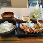GoKuRi - 鶏モモ一枚揚げ定食(油淋鶏ソース)