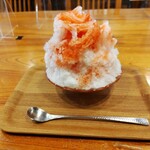 カフェ 風 - 自家製シロップのかき氷(いちご)