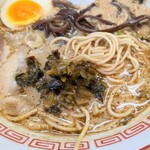 二十八代目　哲麺 - 辛子高菜（辛味より酸味が強い）