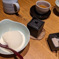 豆腐懐石 くすむら - なんてクリーミィなんでしょ♡　藻塩かお醤油でいただきます。