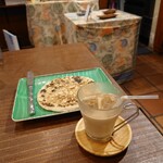 海南チキンライス 夢飯 - カフェ利用でも