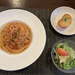 Osteria Sante - ツナとじゃがいものトマトソース