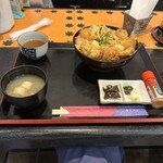 とんかつかつ屋 - 