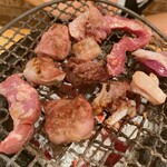 炭火ホルモン焼き 夏冬 - 