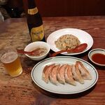 大阪王将 - ●ﾗﾝﾁ。単品。餃子270+炒飯530+中瓶ﾋﾞｰﾙ550=1,450円