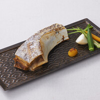 天然鮪のカマ　岩塩焼き