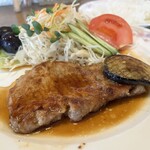 アララ - お肉のランチ（税込み９００円）