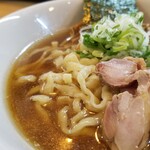 にしき之中華ソバ - 麺の雰囲気など。