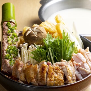 Chicken hotpot full of flavor ◆ A variety of sake that goes well with meals