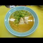 長浜ラーメン 味心 - 見えずらいけど、チャーシューは普通の３倍ぐらいあります！