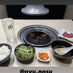 Kanzen Koshitsu De Yakiniku Gyuunosu - 