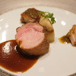 アマラントス - ランチコース 15950円 の花悠仔豚 ロースのロースト 根セロリ