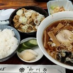 そば処　柳川家 - ラーメンもつ煮セット