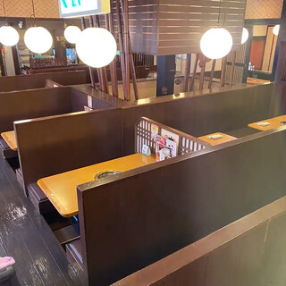 落ち着きのあるアットホームな店内。ゆったりとお過ごしいただけます♪