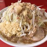 ラーメン二郎 - 小ラーメン 豚2枚 「ニンニクアブラ」(800円)