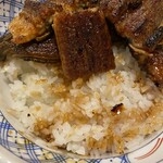 うな千 - ごはんにタレはかかってない