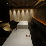 TIRPSE - 店内は旧カンテサンスそのまま