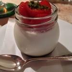 ソル レヴァンテ - パンナコッタアルバルサミコ（472円）