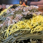 Kawarasoba Uguisu - 少し細めの麺がパリパリして美味しい！