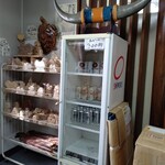 天然温泉旅館　えべおつ温泉 - ドリンク写真:ビールのショーケース